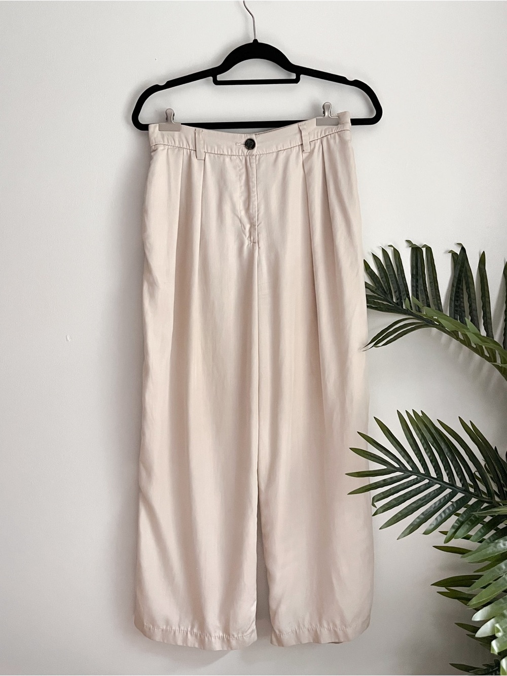 Weekday Cream Wide-Leg Pleated Trousers